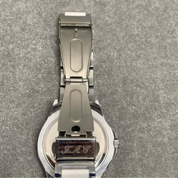 Fac Fifth Avenue Collection white silvertone crystal rhinestone round face watch - Picture 3 of 6